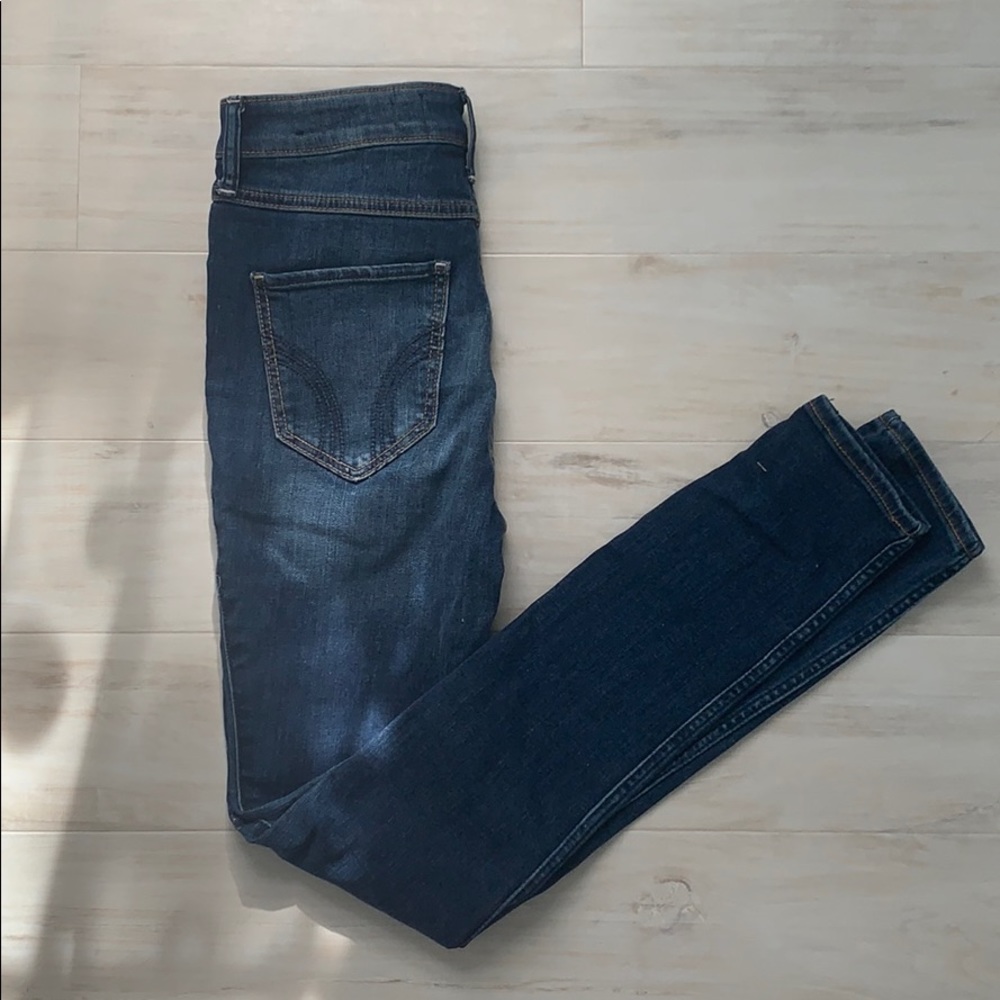 High-rise, Super Skinny Hollister jeans - Picture 1 of 3